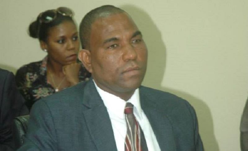 FIFA treo còi trọng tài Rosnick Grant của Haiti FIFA treo còi trọng tài Rosnick Grant của Haiti