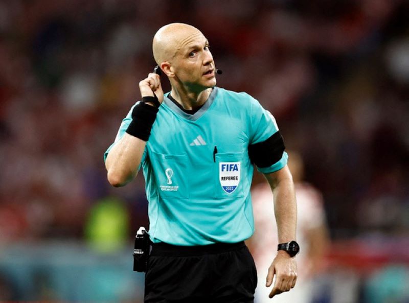 Trọng tài nổi tiếng Anthony Taylor từng bị FIFA treo còi Trọng tài nổi tiếng Anthony Taylor từng bị FIFA treo còi